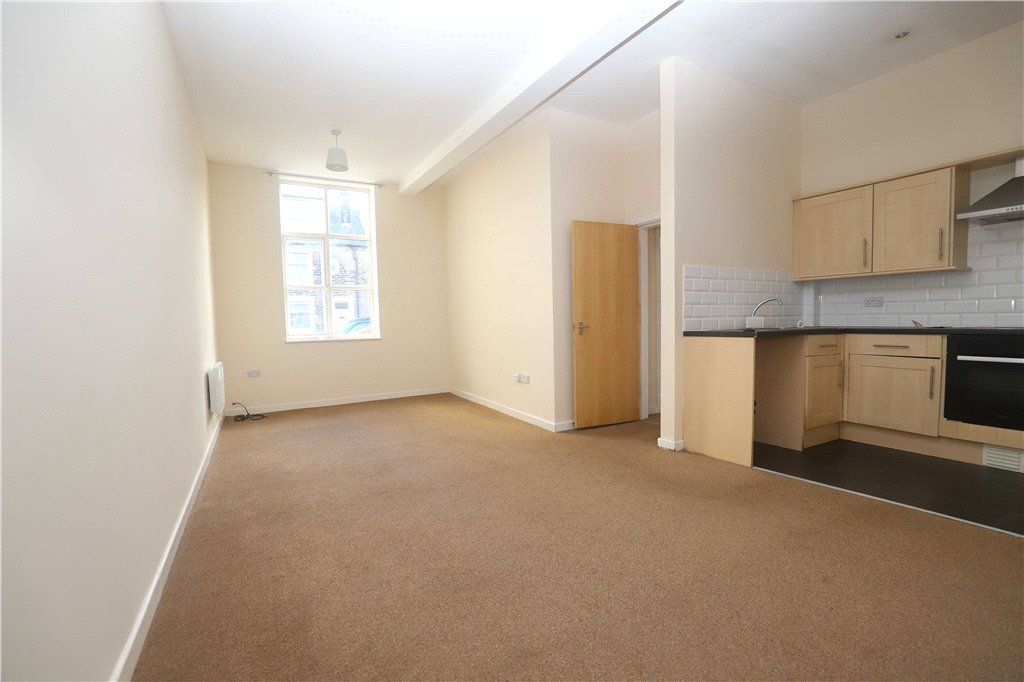 Property photo 2 of 11 Living Area