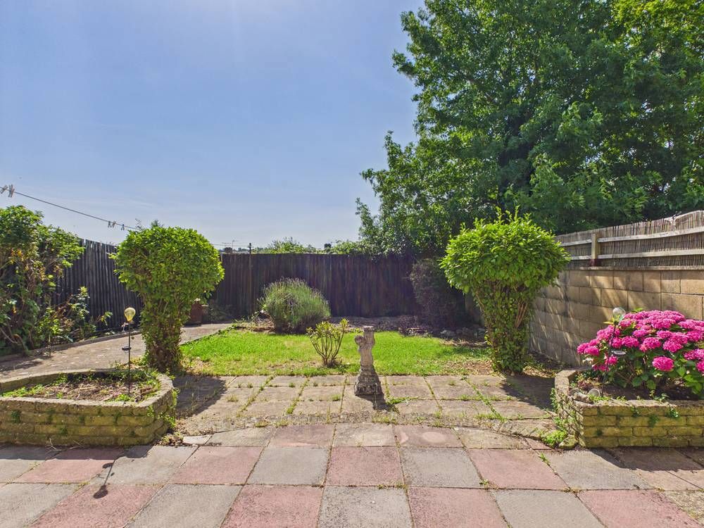Property photo 2 of 16 Giraffe360-Still016