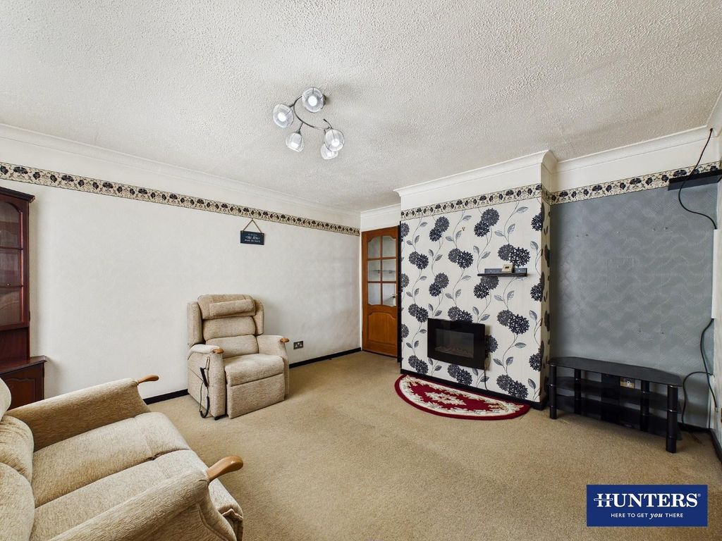 Property photo 2 of 18 Living Room