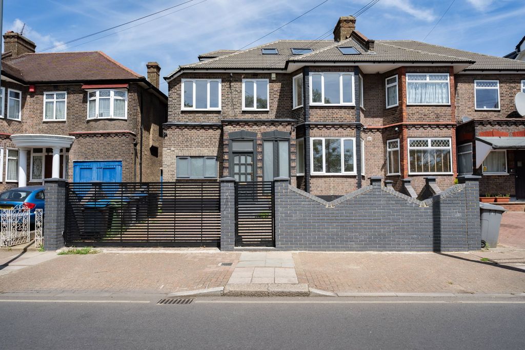 Property photo 1 of 23