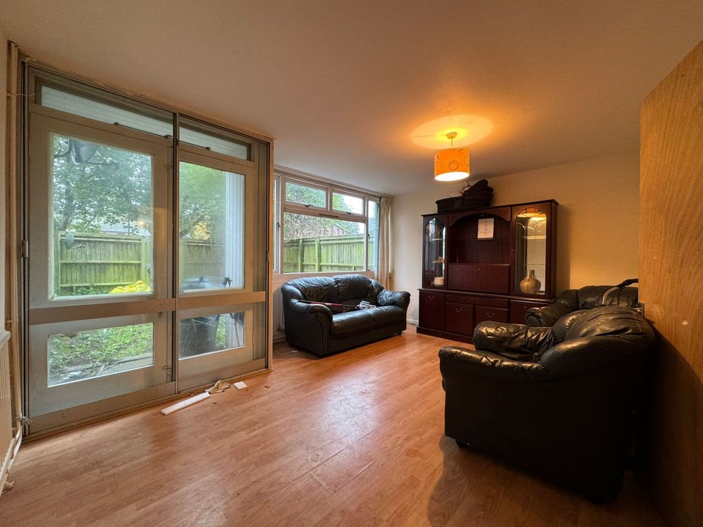 Property photo 2 of 8 Photo-2024-10-24-15-21-20 2