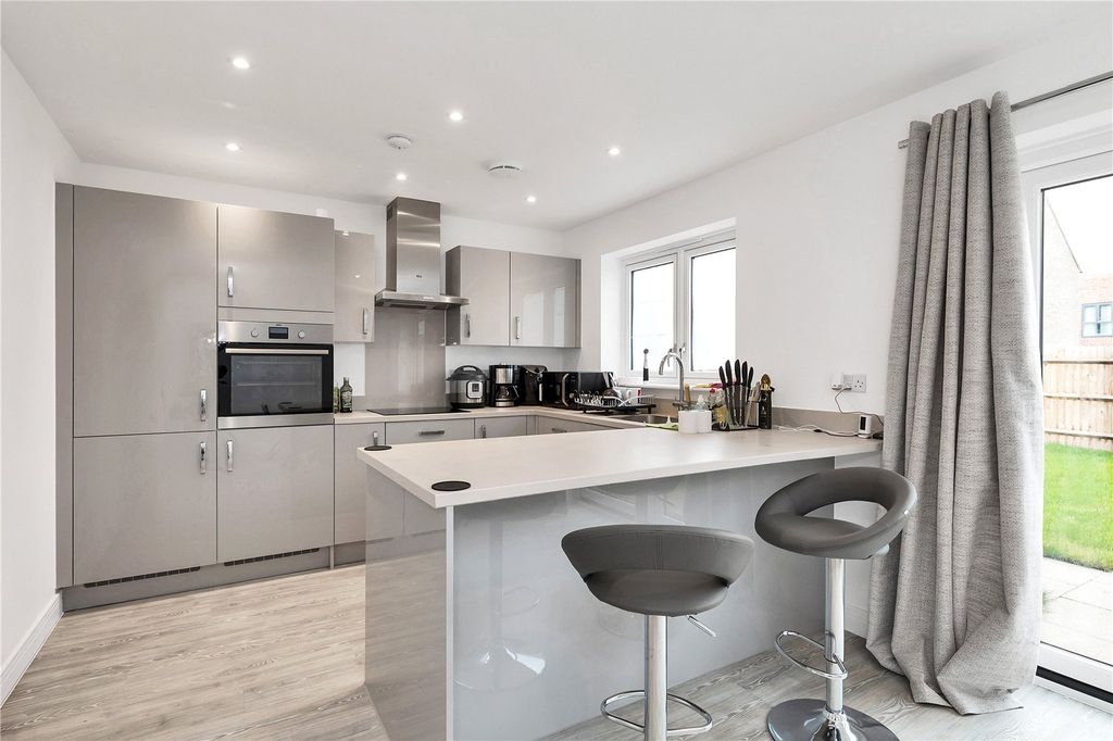 Property photo 2 of 14 Picture No. 03