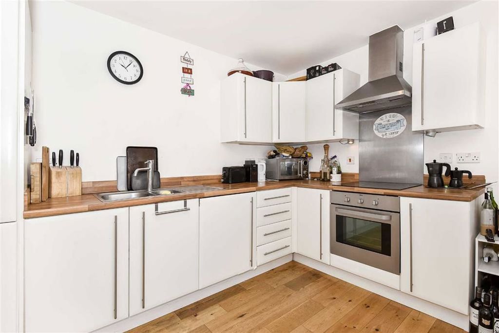 Property photo 3 of 6