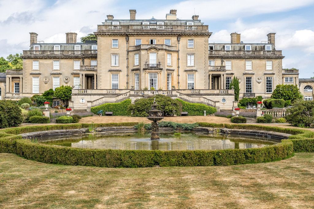 Property photo 3 of 21 Rear