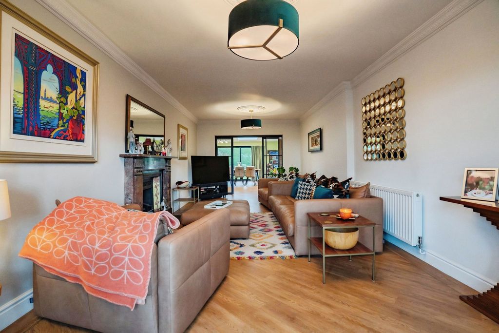 Property photo 3 of 66