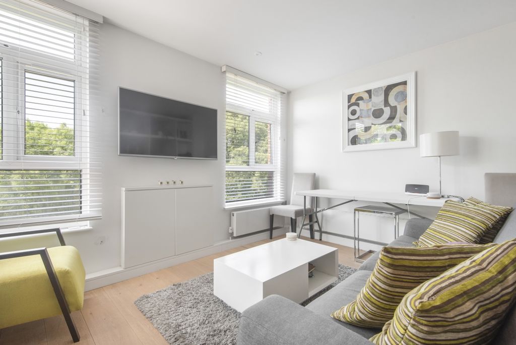 Property photo 1 of 7 615556 (2)