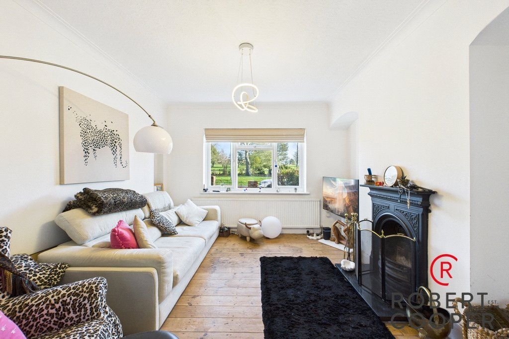 Property photo 2 of 8 Picture No. 14