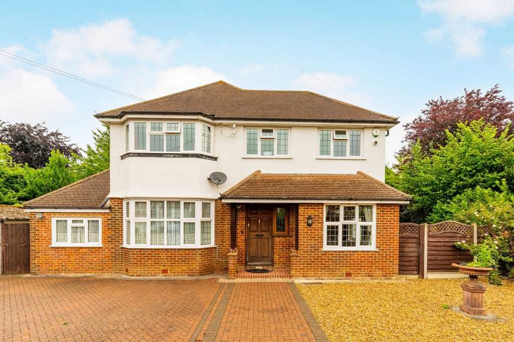 Property photo 2 of 33