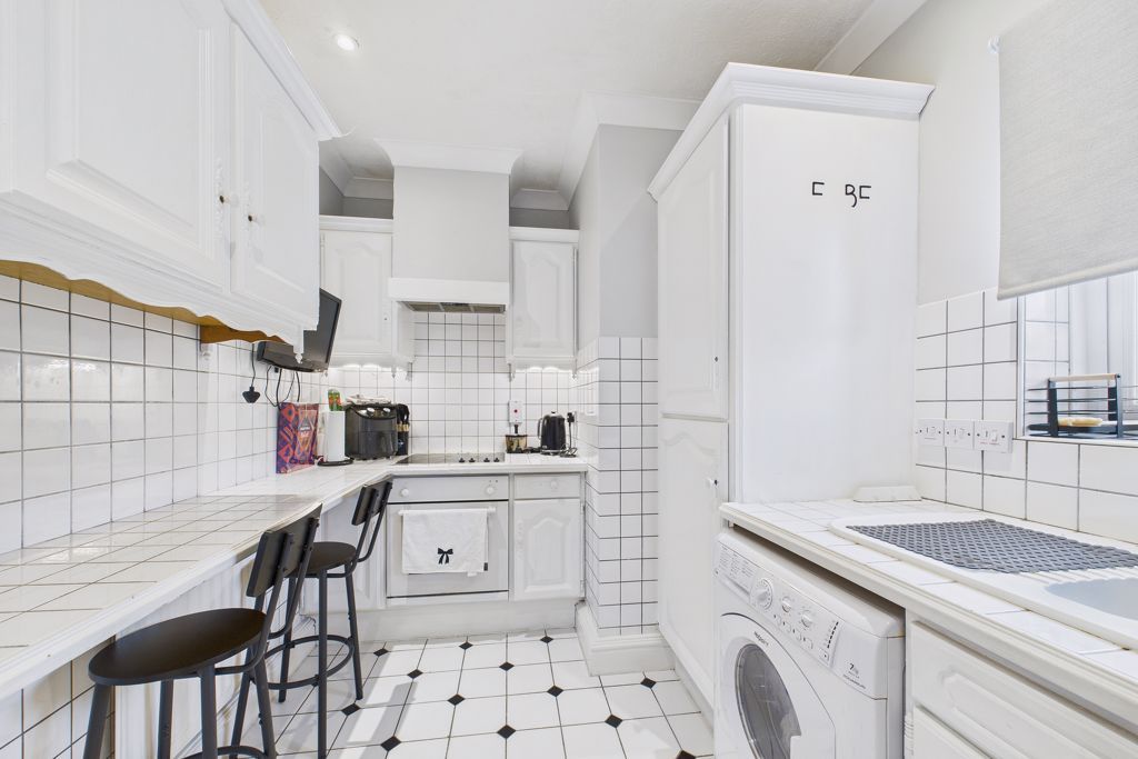 Property photo 3 of 10 Photo 2