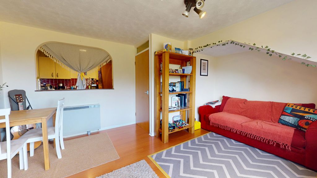 Property photo 3 of 9