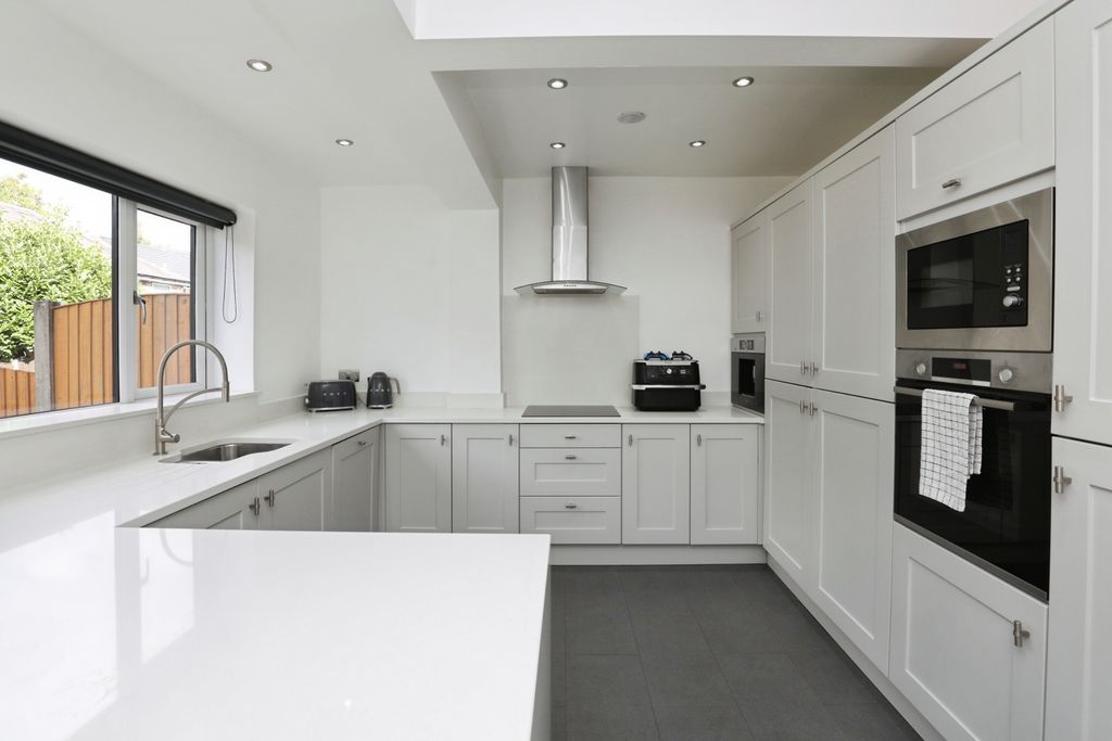 Property photo 1 of 15 Kitchen