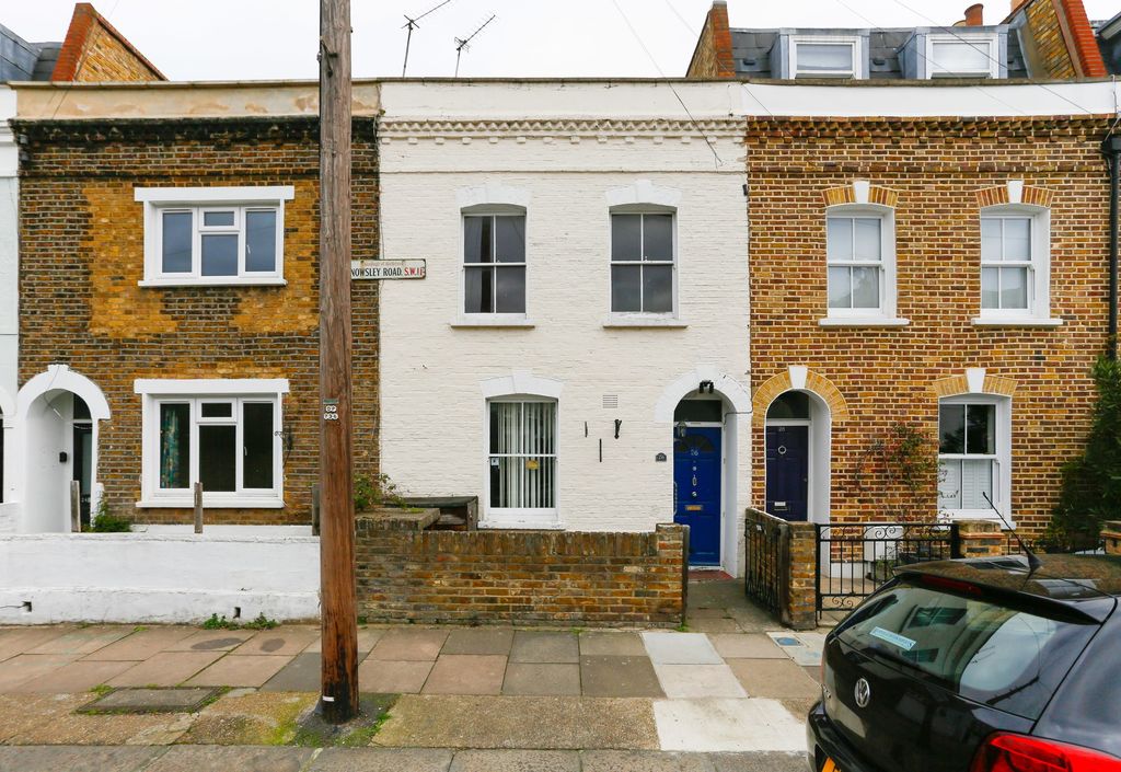 Property photo 2 of 14 26 Knowsley Road, Battersea, London Sw11 5Bl