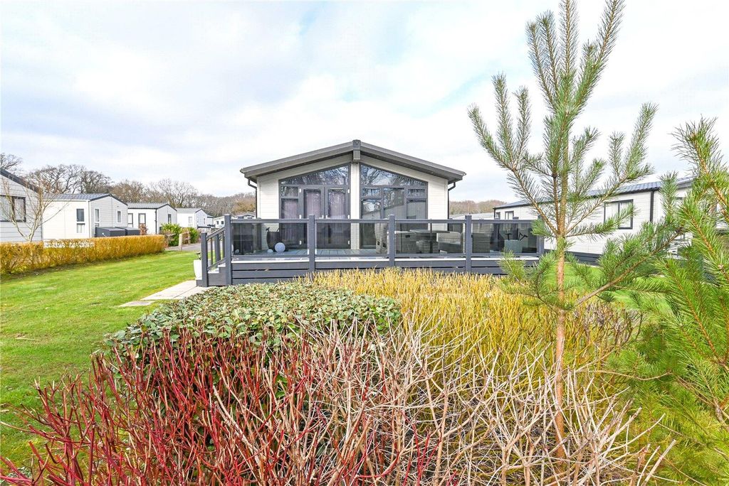 Property photo 1 of 15 Picture No. 12