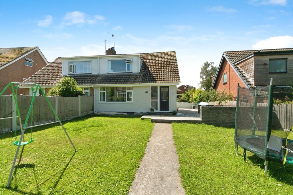 Property photo 1 of 19 Front