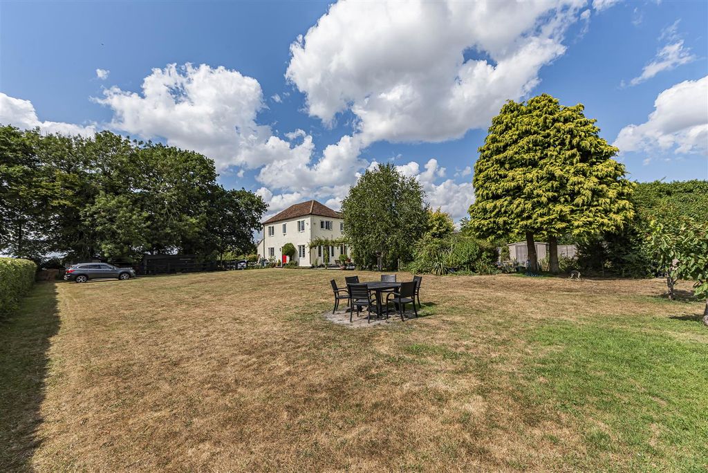 Property photo 1 of 22 Outside