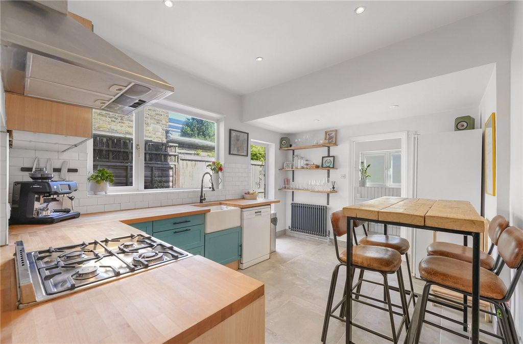 Property photo 3 of 18 Picture No. 17