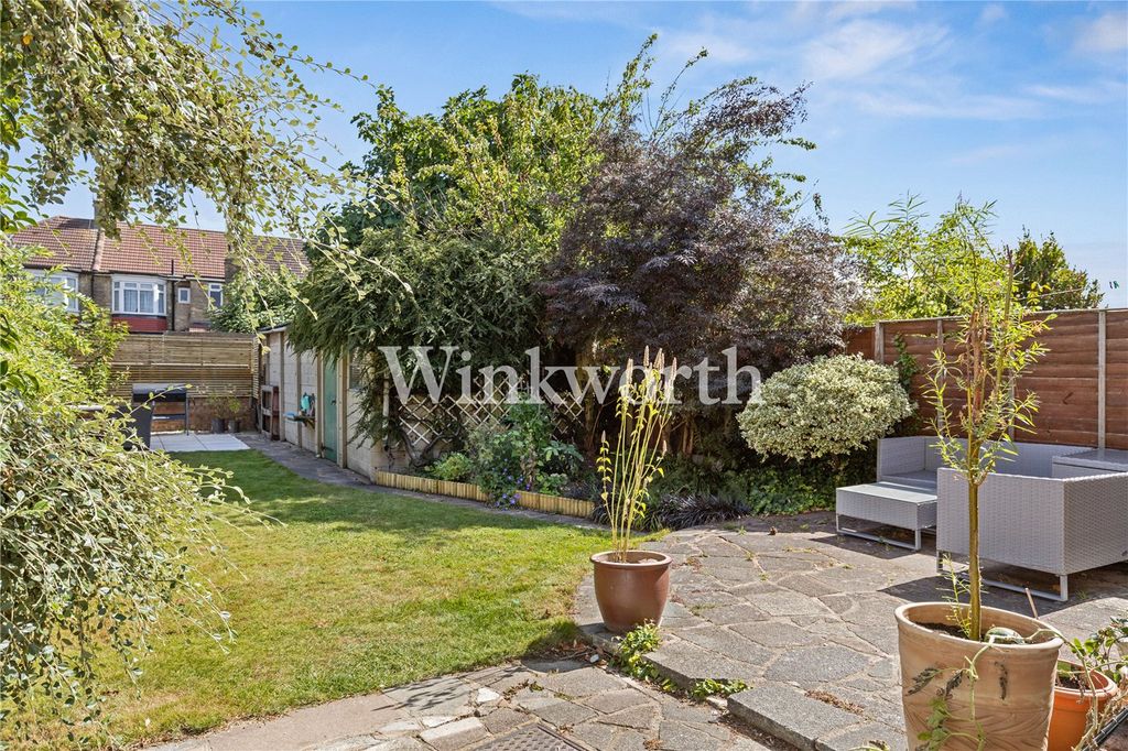 Property photo 3 of 17 Picture No. 18