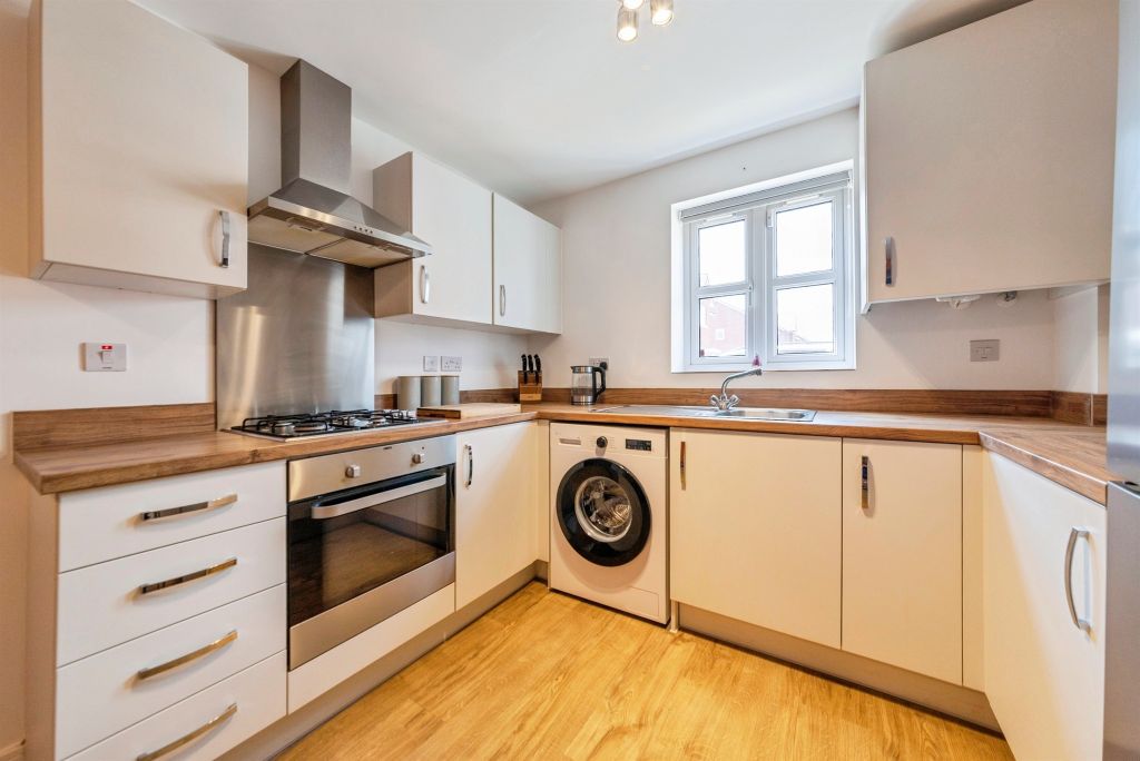 Property photo 2 of 21