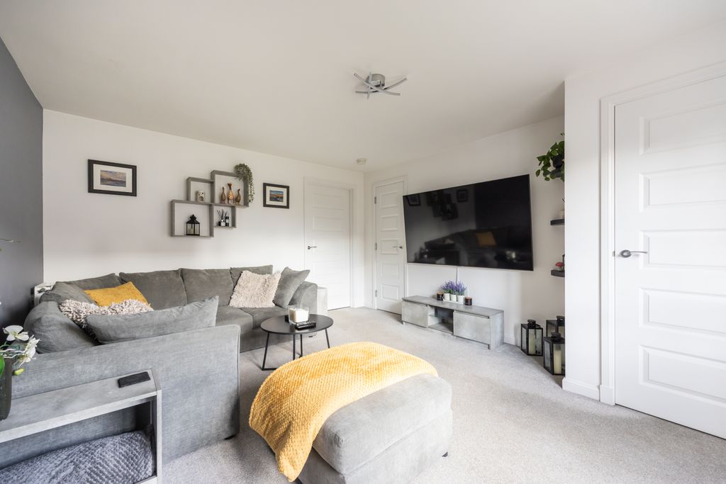 Property photo 2 of 24 Property Image 2