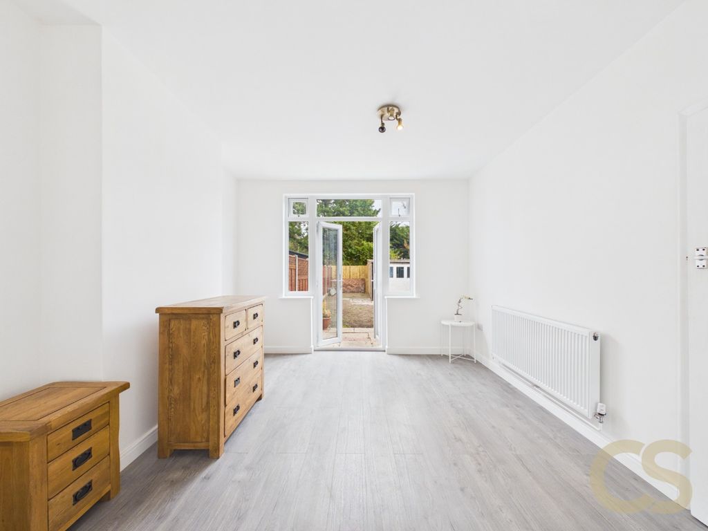 Property photo 3 of 16 5391075