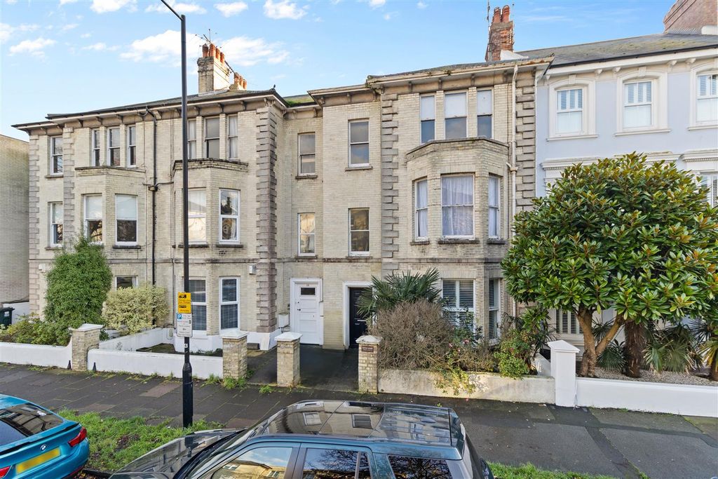 Property photo 2 of 13 14.Jpg