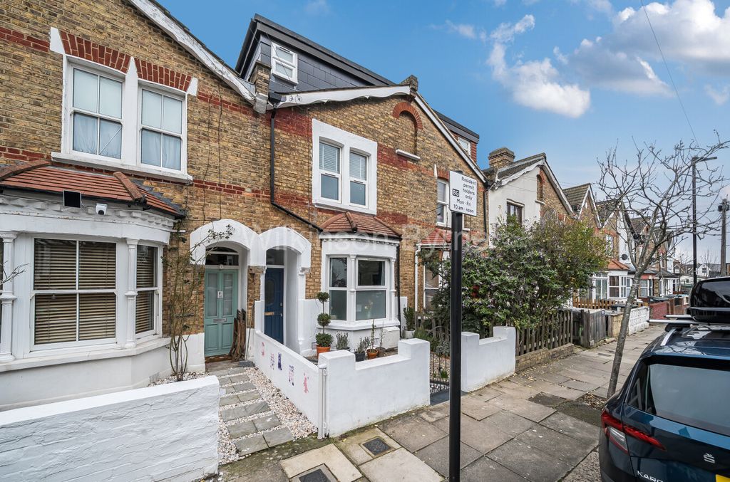 Property photo 1 of 20