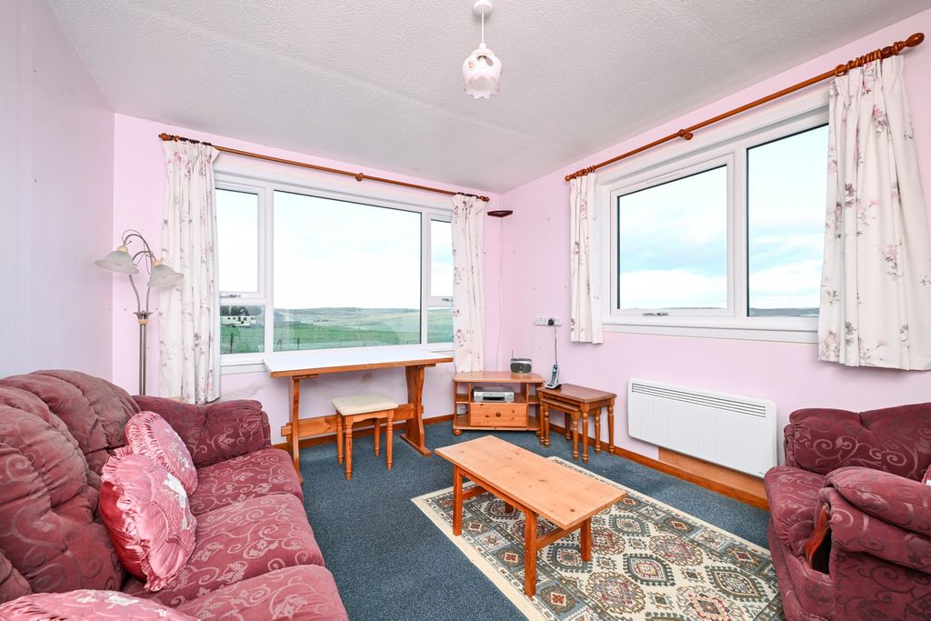 Property photo 3 of 31