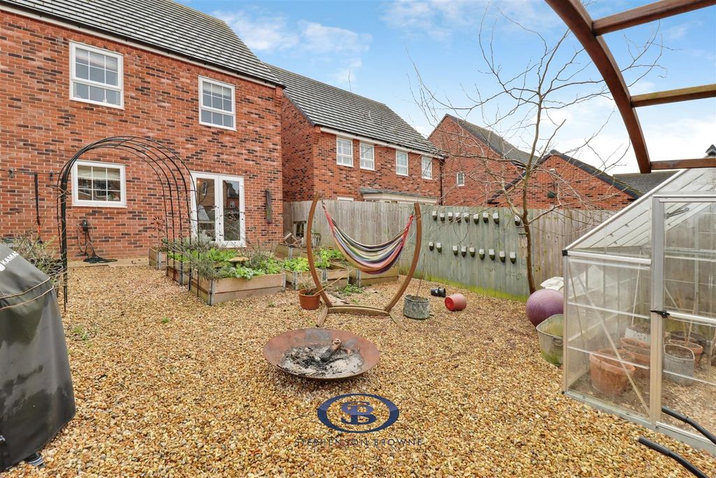 Property photo 2 of 30