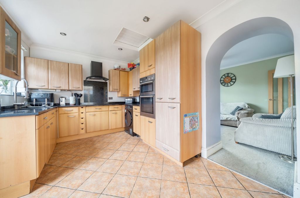 Property photo 2 of 20 1099873 (14)