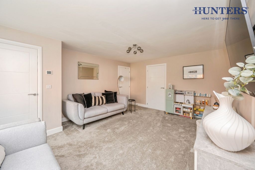 Property photo 3 of 22 Pbox-Img.Jpg