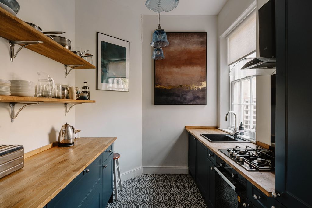 Property photo 2 of 27 330610 - Victoria Parade_High Res-47.Jpg