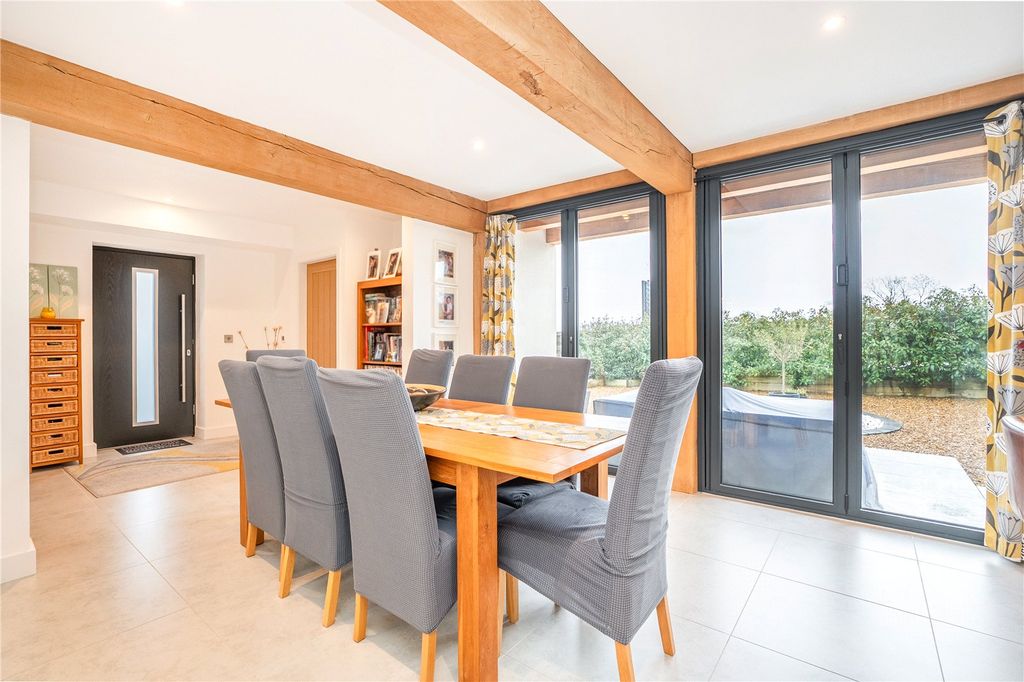 Property photo 3 of 35 Picture No. 27