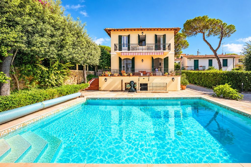 Property photo 1 of 30 Elegant Seaside Villa For Sale In Castiglioncello