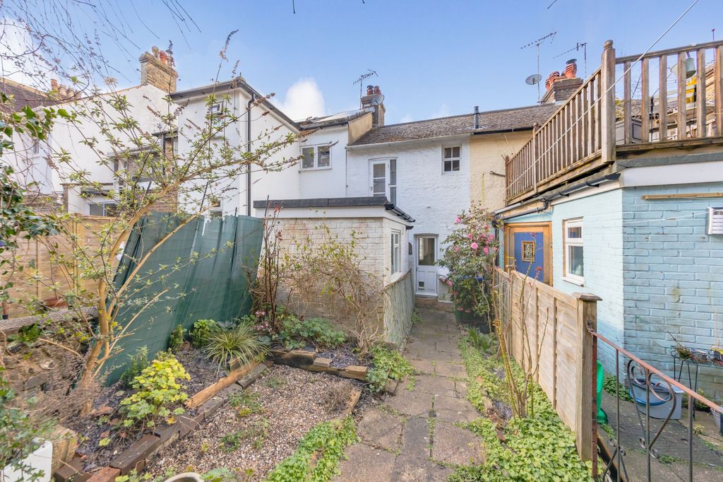 Property photo 1 of 12