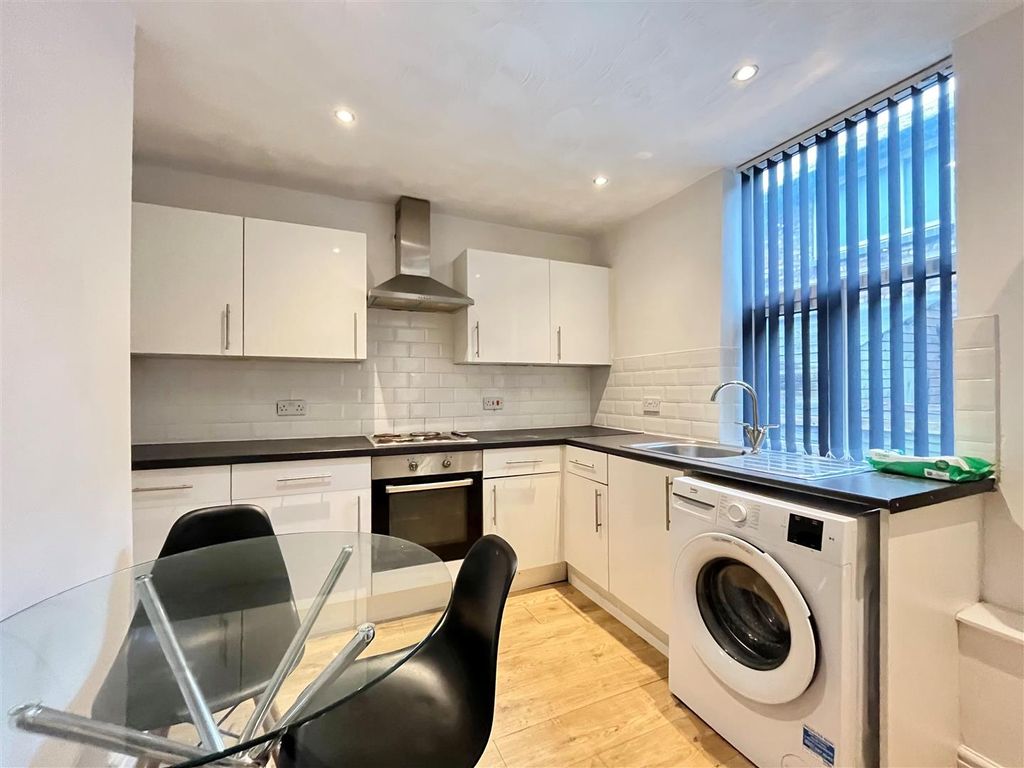 Property photo 3 of 9