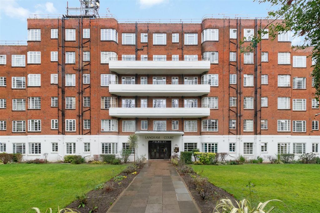 Property photo 1 of 12 External