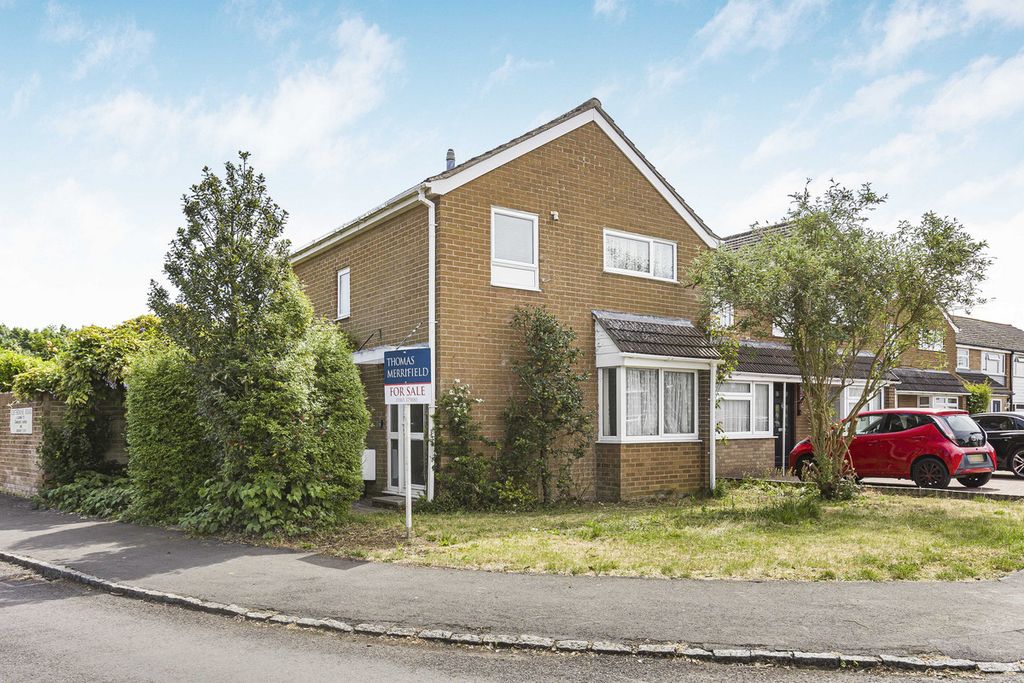Property photo 1 of 17
