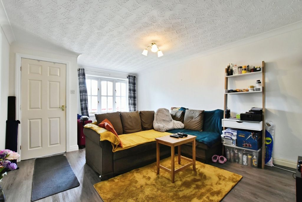 Property photo 2 of 17 Photo