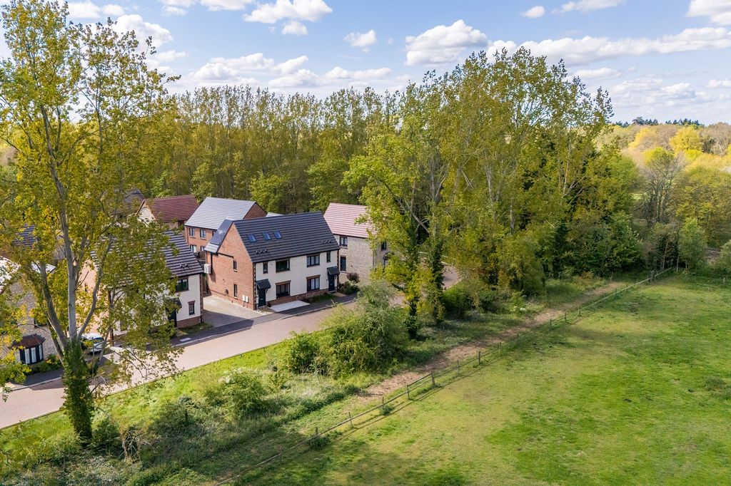 Property photo 1 of 29