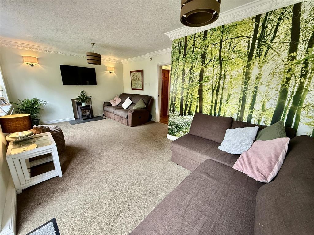 Property photo 2 of 16 Img_4322.Jpg