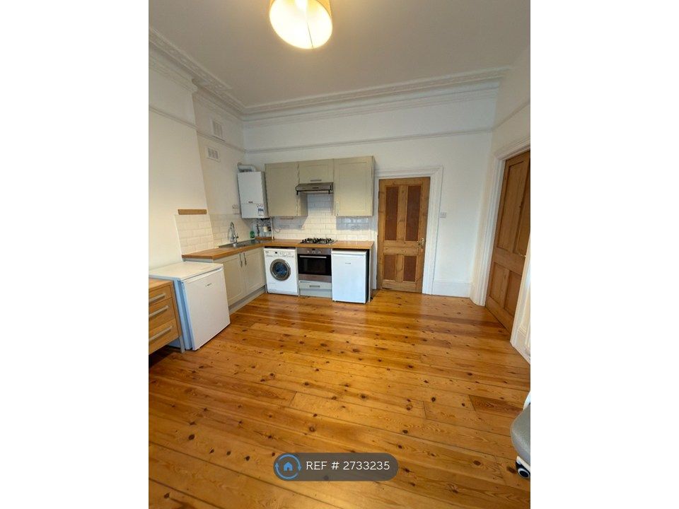 Property photo 3 of 16 Kitchen