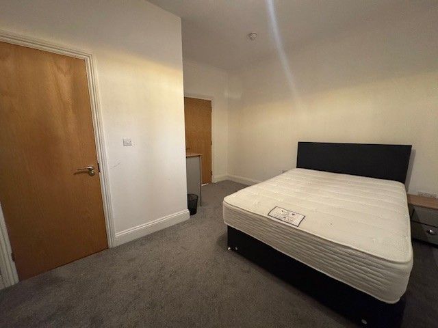 Property photo 1 of 9 Bedroom 1