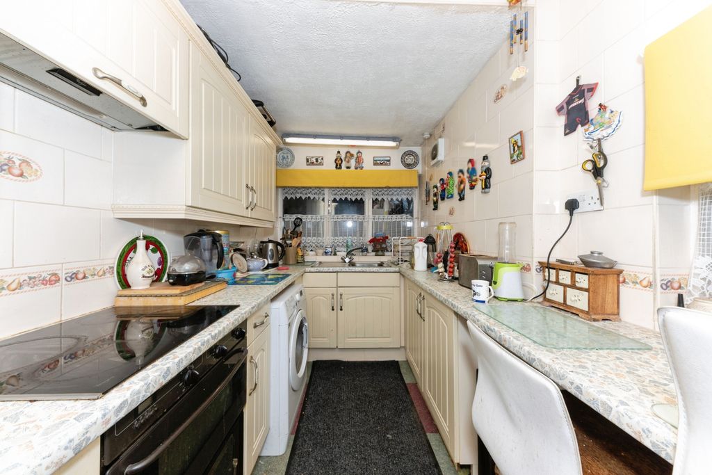 Property photo 3 of 15