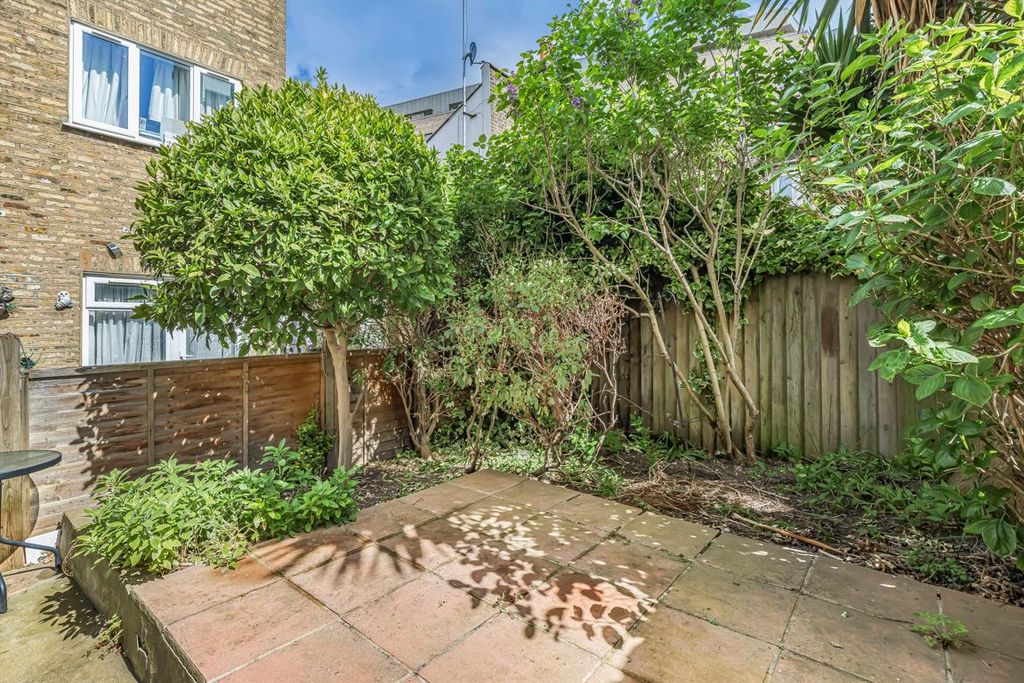 Property photo 3 of 6