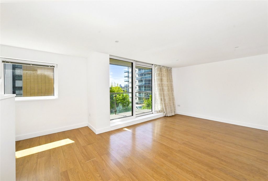 Property photo 2 of 11 Picture No. 32