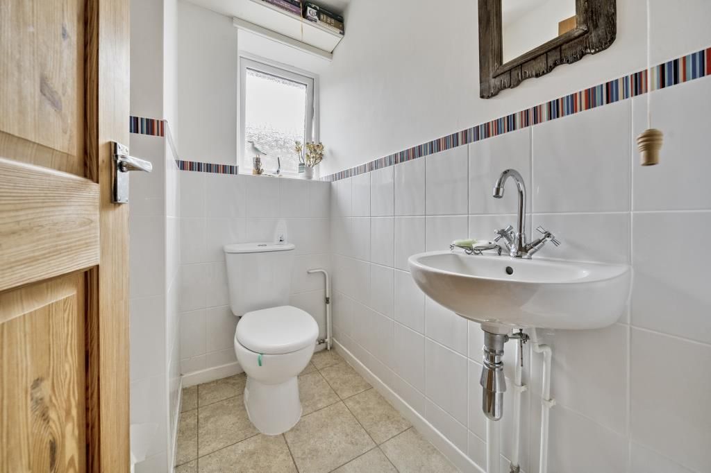 Property photo 2 of 15 Bathroom