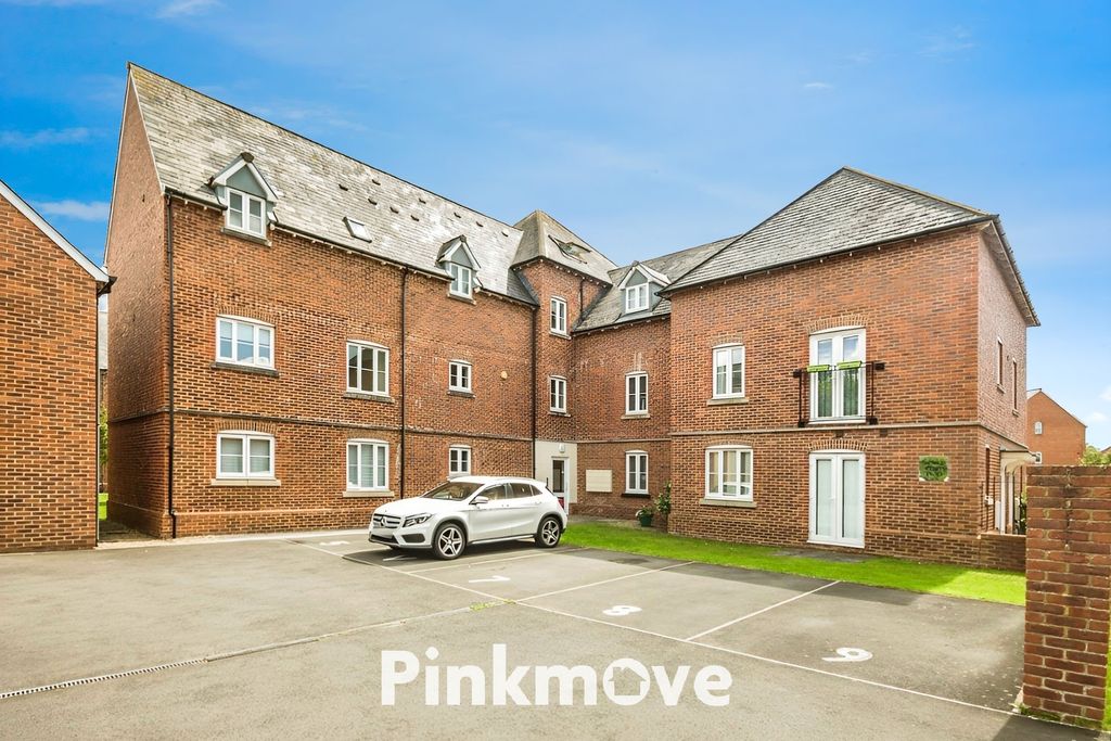 Property photo 2 of 12