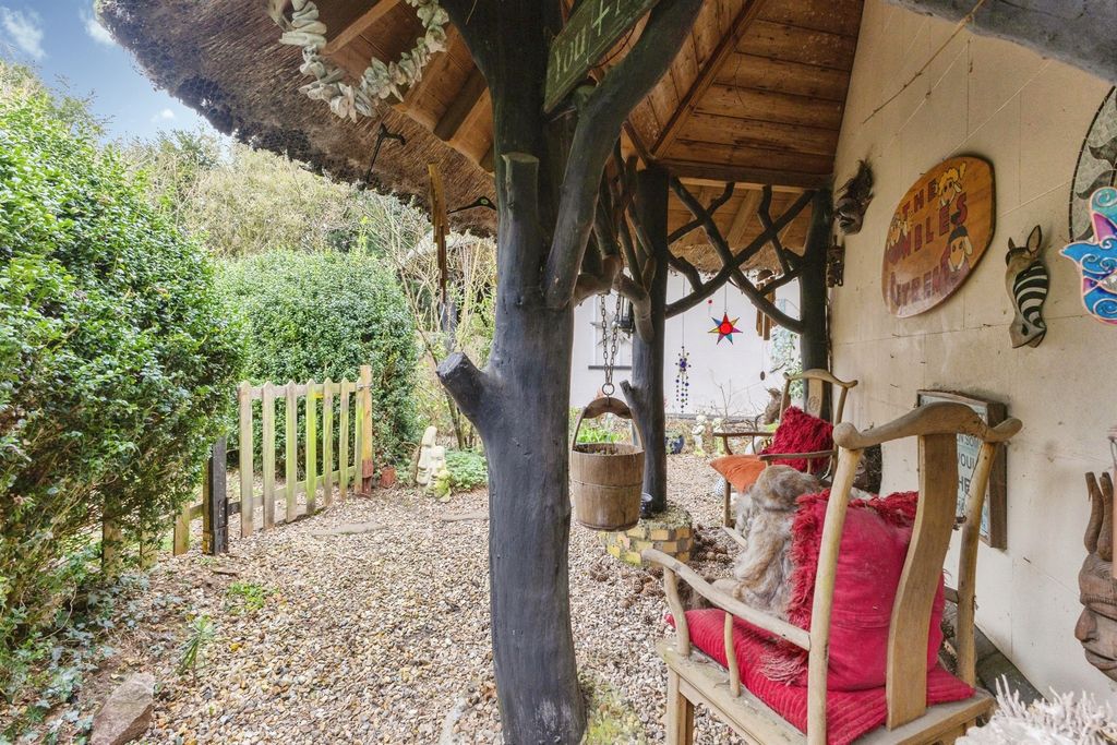 Property photo 2 of 17