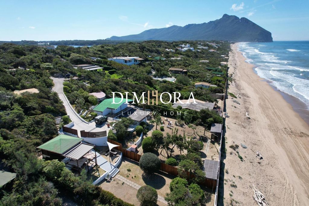 Property photo 2 of 61