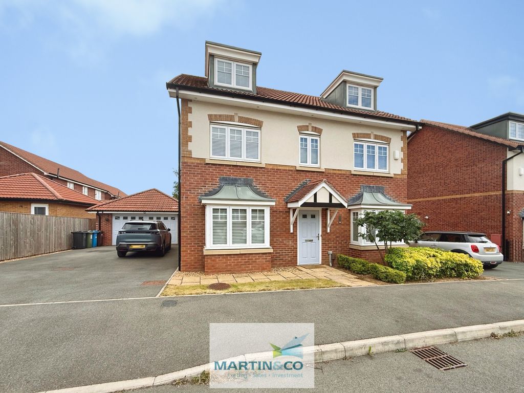 Property photo 1 of 42